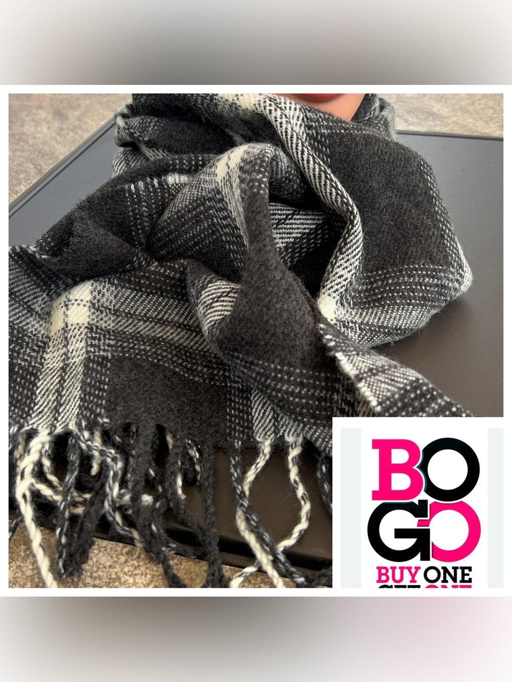Plaid Old Navy Scarf Black/winter white NWT